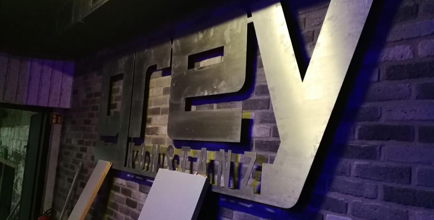 CSSW GMBH Werbeschild aus V2A