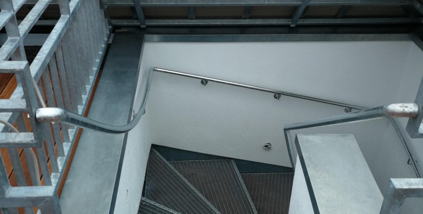 CSSW GmbH Treppe auf Dachterrasse mit Handlauf