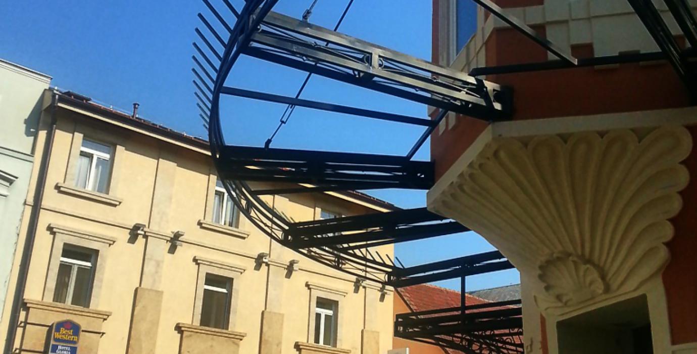 Historisches Vordach