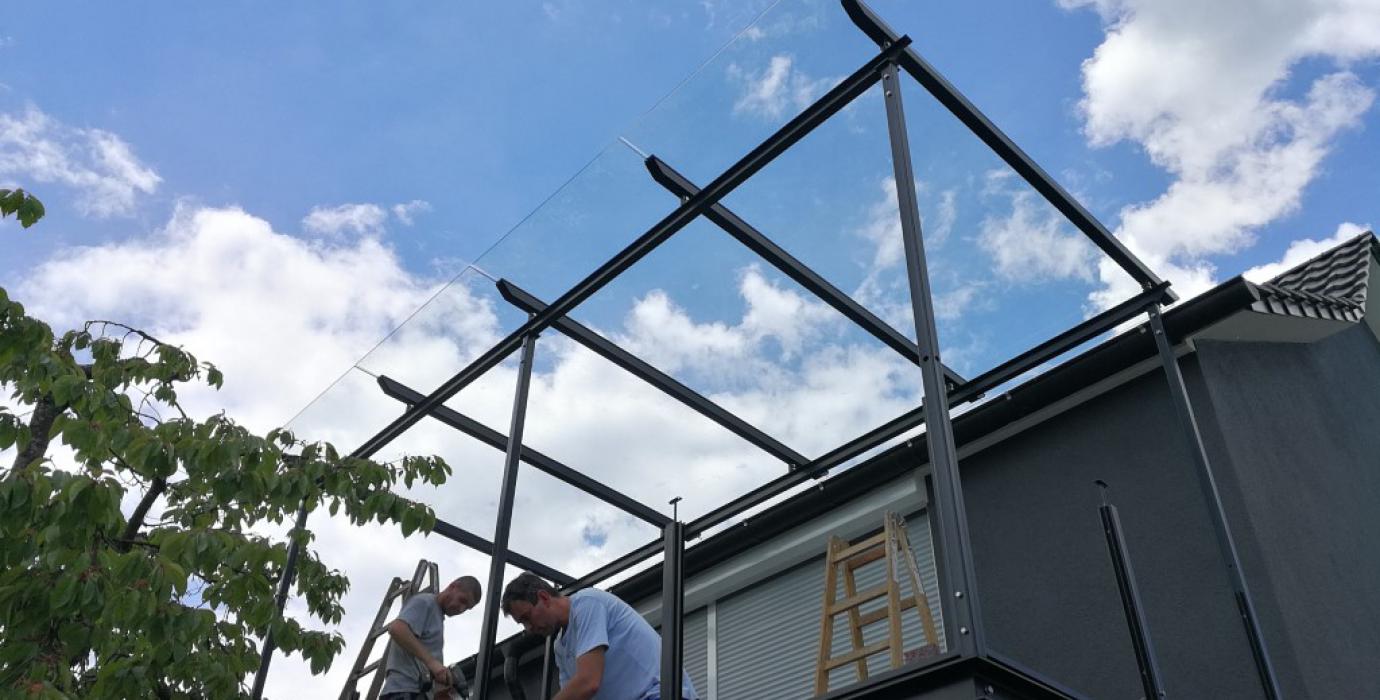 CSSW GmbH Balkonanlage mit Glasüberdachung