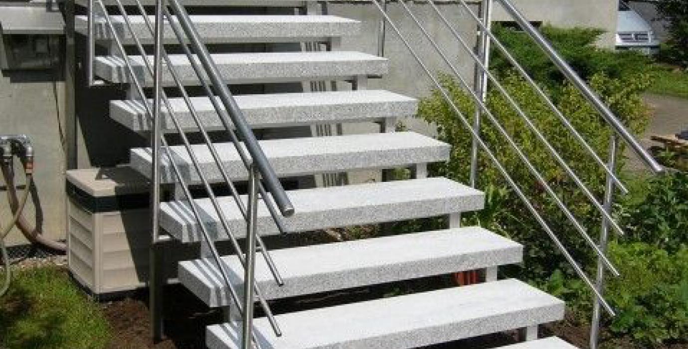 CSSW GmbH Außentreppe mit Granitstufen